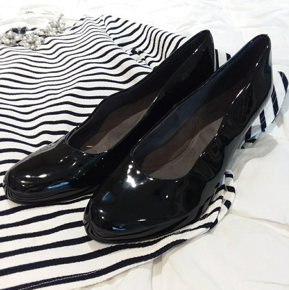 Aerololes Heelrest Black Heels - Picture 5 of 8